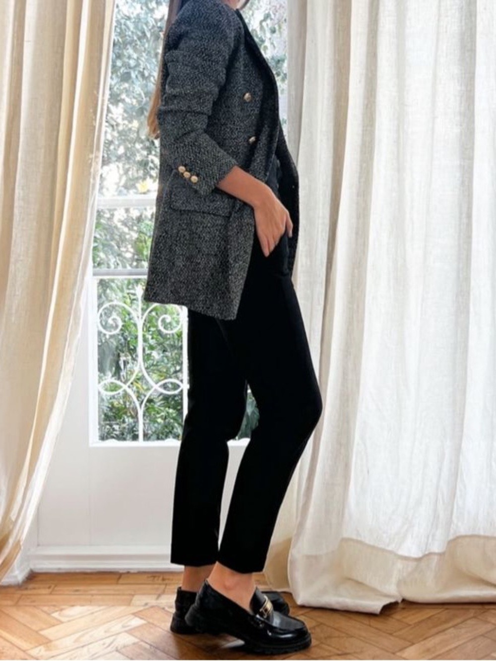 ZARA Bloggers Textured Tweed Double-Breasted Blazer with Gold Buttons - Picture 5 of 14